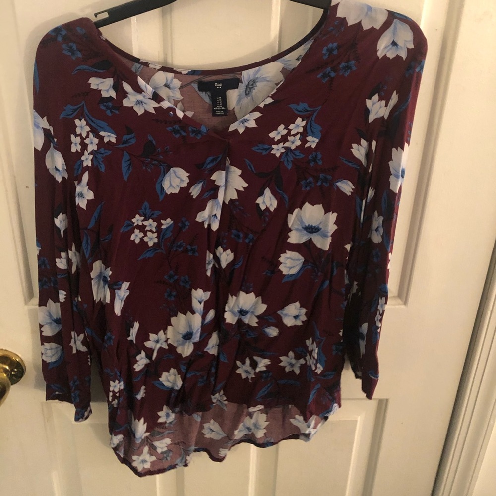 Gap floral top